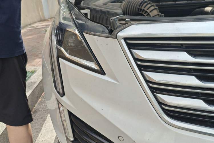 Used Cadillac XT5 2018 28T Four-Wheel Drive Luxury Model
