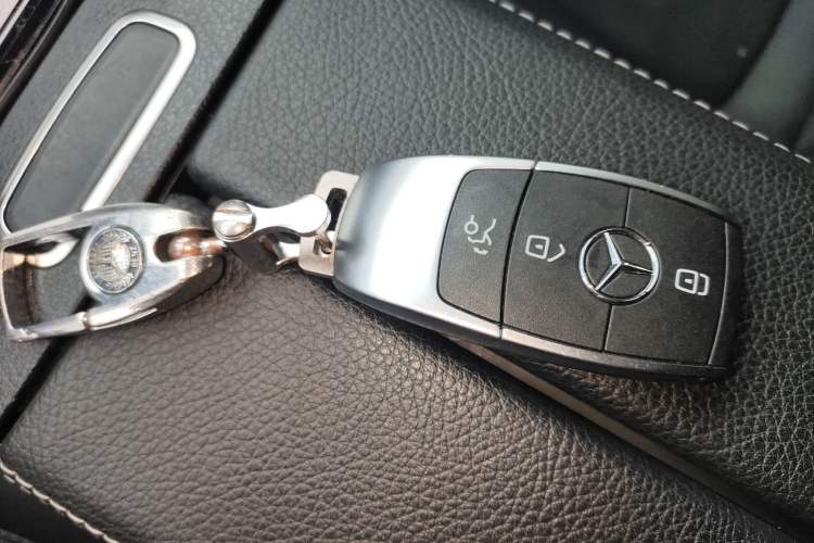 Used Mercedes-Benz A-Class 2020 Restyled A 200 L Sport Sedan Fashion Version
