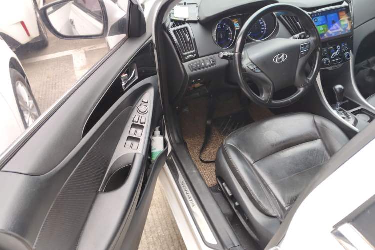 Used Hyundai Sonata 2015 Classic 2.0L Automatic Luxury Edition
