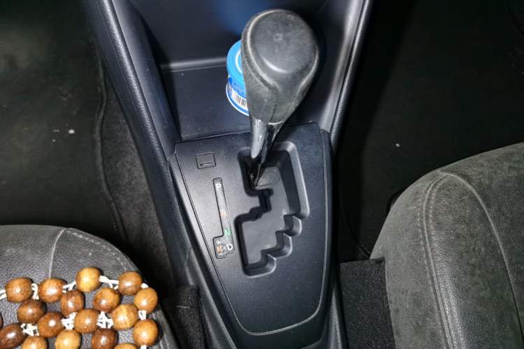 Used Toyota YARiS L Zhi Xiang 2017 1.5E CVT Dynamic Edition Gear Lever