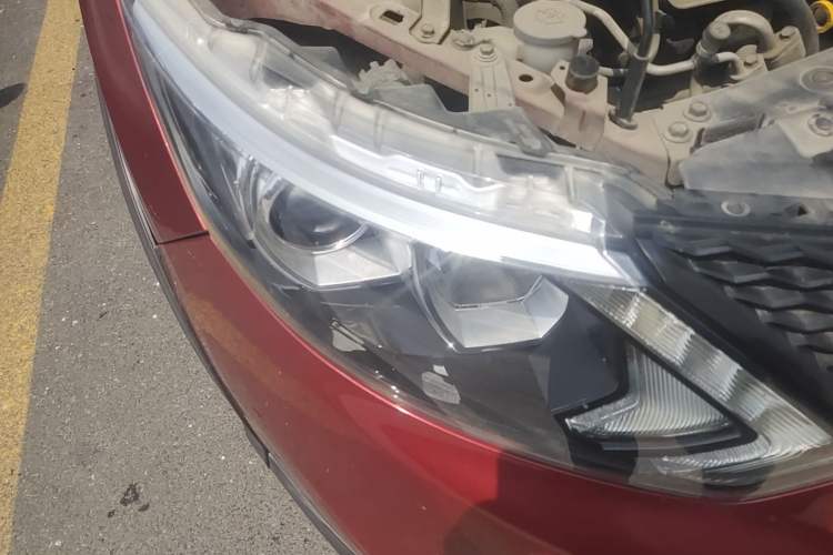 Used Nissan Qashqai 2016 2.0L CVT Luxury Edition Right Front Headlight