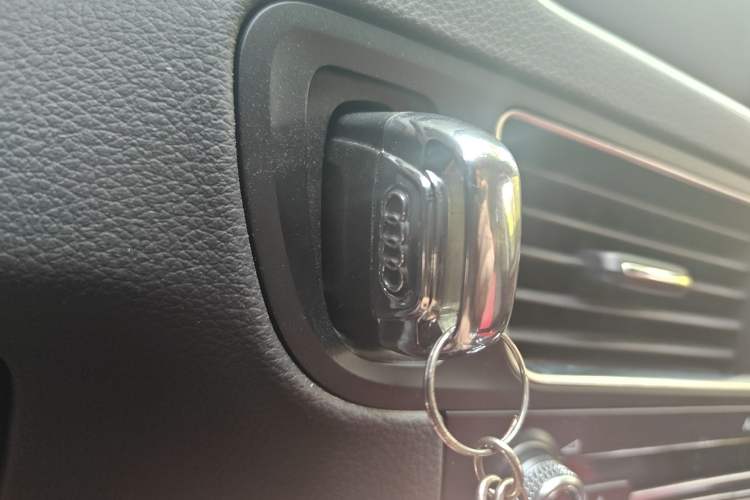 Used Audi Q5 2017 Plus 40 TFSI Ambition Model
