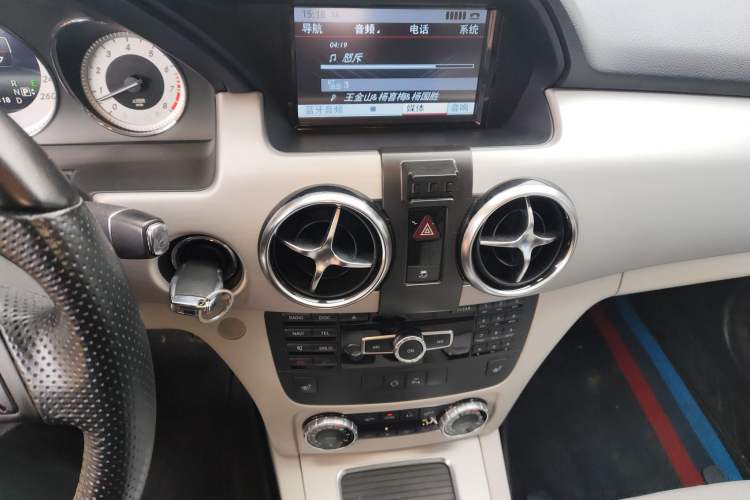 Used Mercedes-Benz GLK-Class 2013 GLK 300 4MATIC Dynamic Sunroof Model
