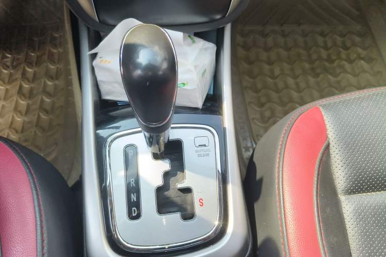 Used Changan Eado 2015 1.6L Automatic Junku Model China IV Standard
