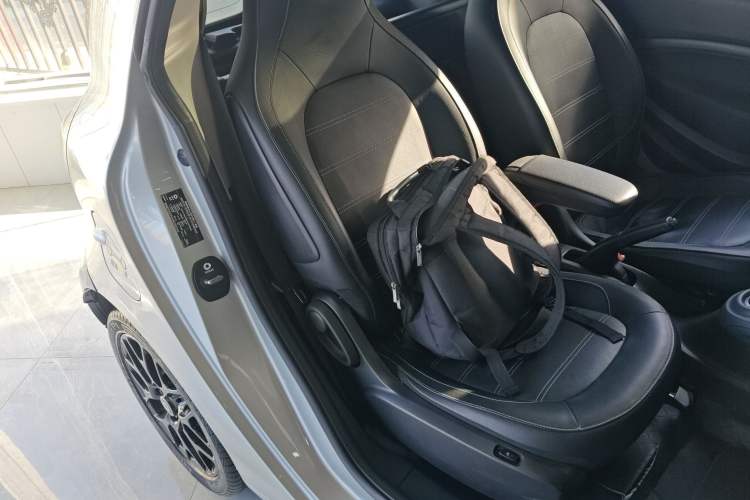 Used smart fortwo 2018 0.9T 66 kW Hardtop Sharp Edition China V