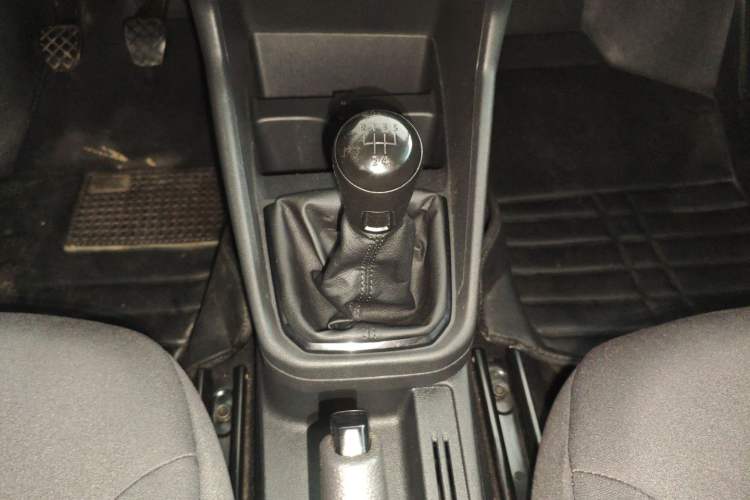 Used Volkswagen Santana 2016 1.6L Manual Fashion Edition Gear Lever