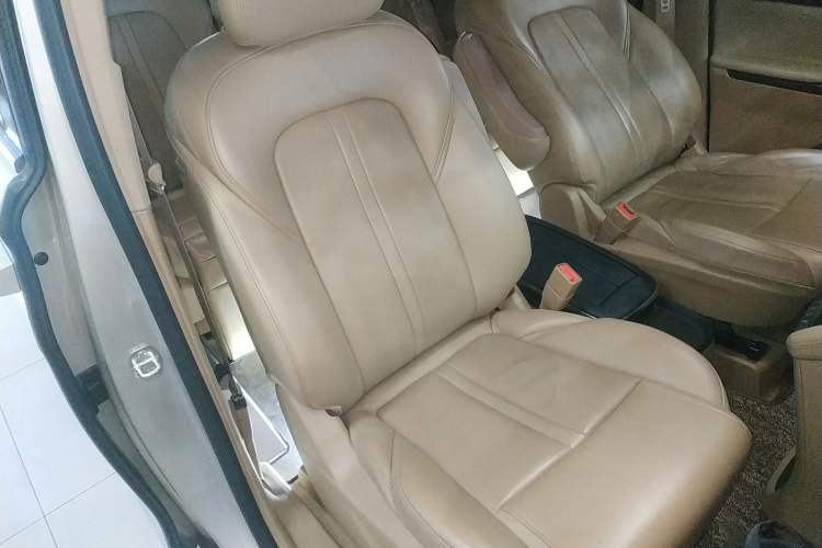 Used Buick GL8 2017 ES 28T Flagship Model China V Standard Right Front Seat