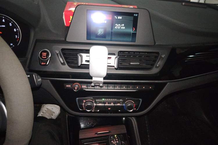 Used BMW 1 Series 2018 118i Sport Edition Audio And AC Panel