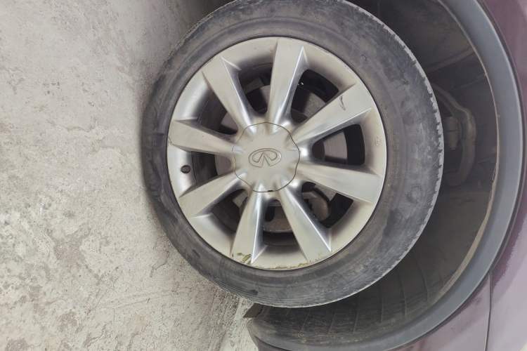 Used Infiniti QX50 2015 2.5L Enjoyment Edition Right Front Wheel Hub