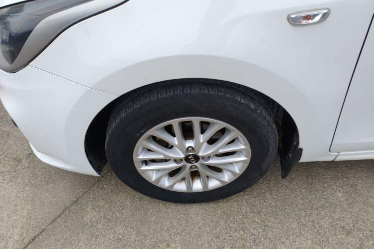 Used Kia K2 2017 Sedan 1.4L Manual Transmission GLS Exterior 4