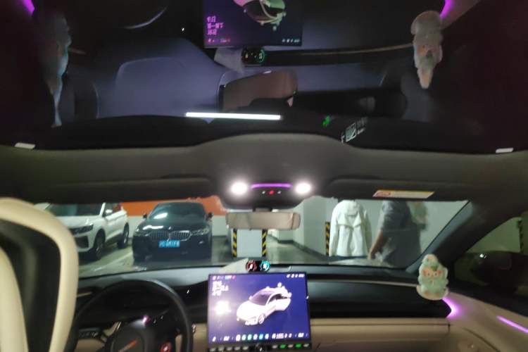 Used Xiaomi Auto SU7 2024 Rear-Drive Ultra-Long Range Advanced Pro-Level Intelligent Driving Version Headliner