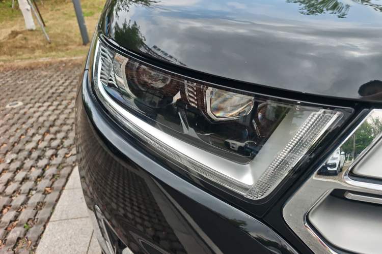 Used Ford Edge 2015 2.0T GTDi Four-Wheel Drive Prestige Model