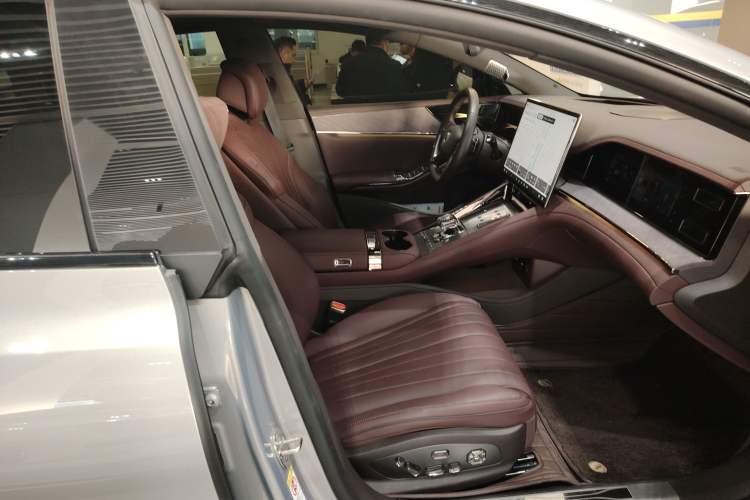 Used Denza Z9GT 2024 1100 Four-Wheel Drive Max Edition
