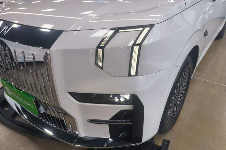 Used Zeekr 009 2024 7-Seater Walk-Through Version Four-Wheel Drive 108 kWh
