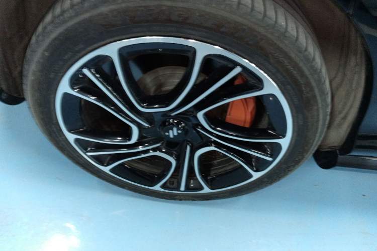 Used IM LS7 2023 100kWh Pro All-Wheel-Drive Version
