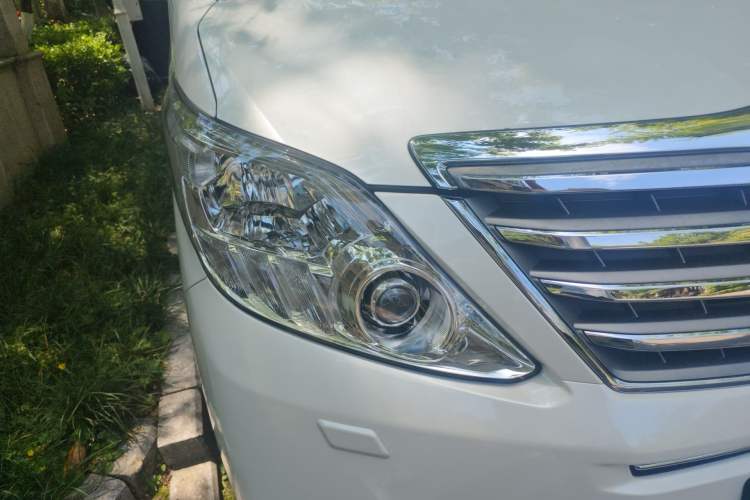 Used Toyota Alphard 2012 3.5L Luxury Edition Right Front Headlight