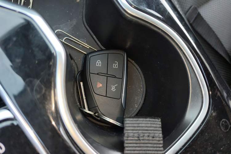 Used Buick Envision 2022 Encore S 652T Two-Wheel-Drive Luxury Model
