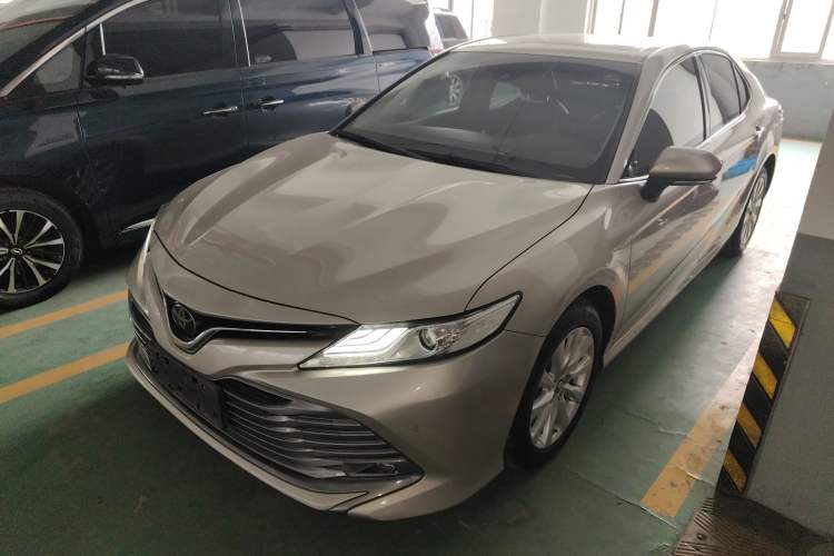 Used Toyota Camry 2019 2.0G Luxury Edition China VI Standard