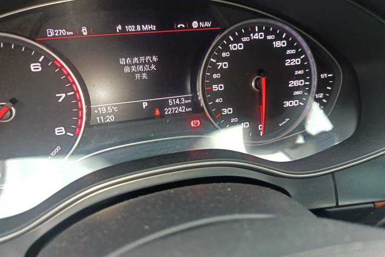 Used Audi A6L 2014 TFSI Standard Model Odometer Close Up