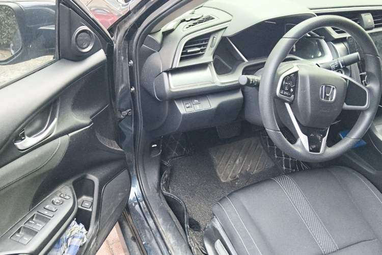 Used Honda Civic 2016 220TURBO CVT Luxury Edition
