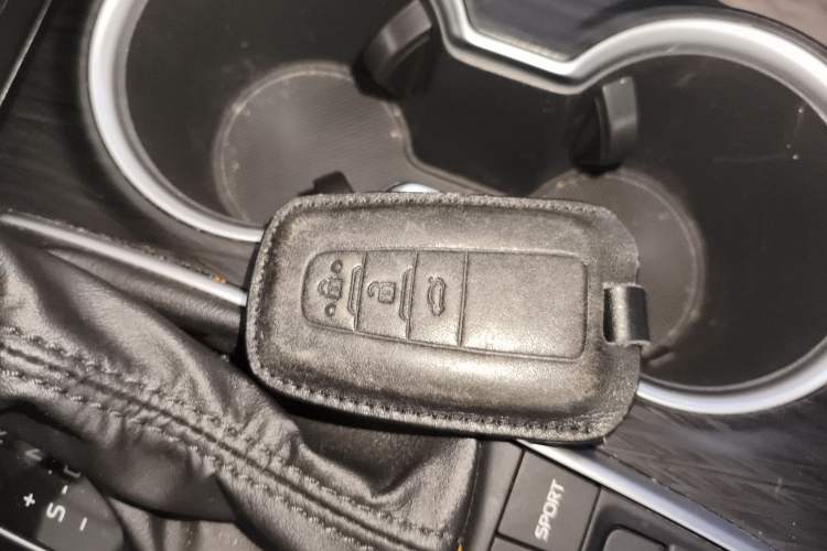 Used Toyota Camry 2023 2.5G Luxury Edition Vehicle Key