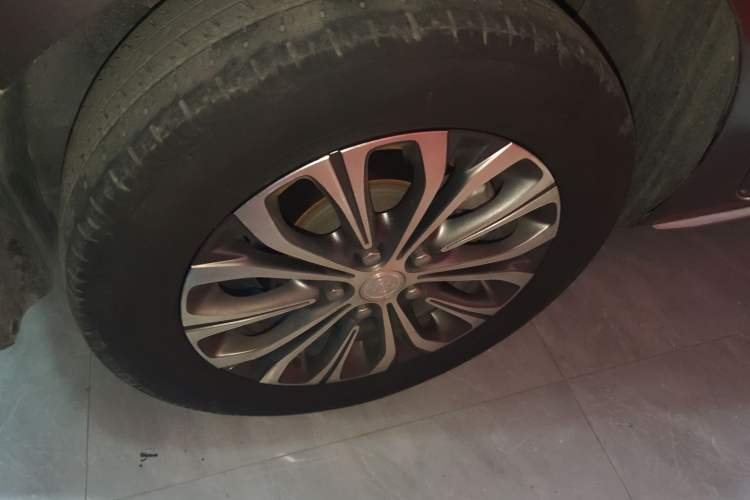 Used Buick GL8 2023 Facelifted Land Cruiser Executive Luxury Version