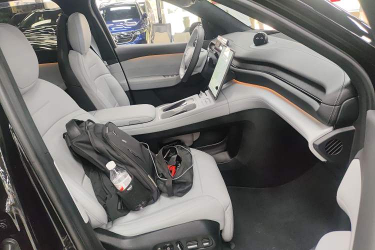 Used Nio ES6 2024 75 kWh
