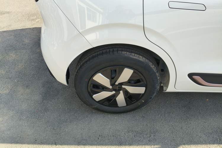 Used Dongfeng NAMMI 01 2024 New Edition 330 Air
