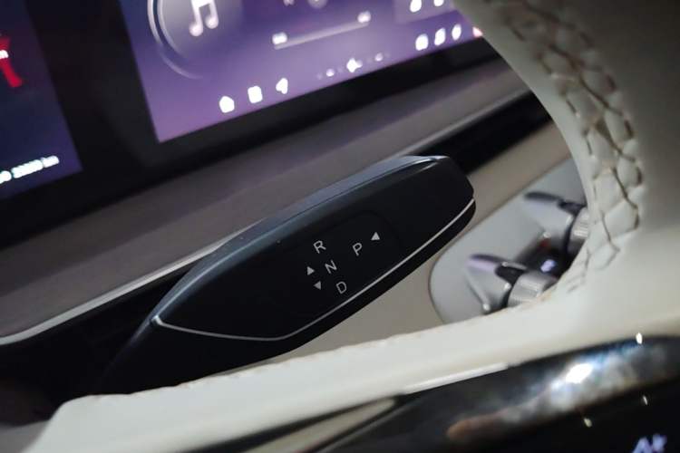 Used EXEED Stellar C-DM 2024 1.5T Long-Range Pro Gear Lever