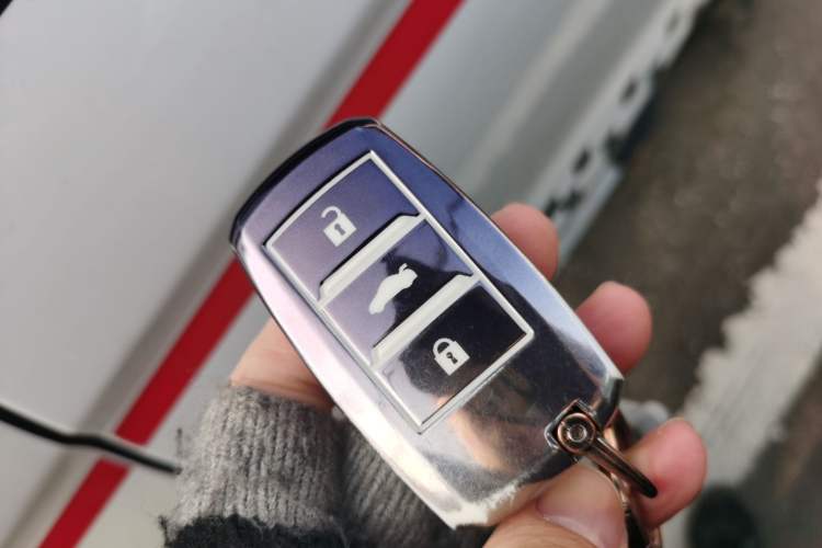 Used Changan CS75 2017 Shangkui Edition 1.5T Manual Fengxiang Model
