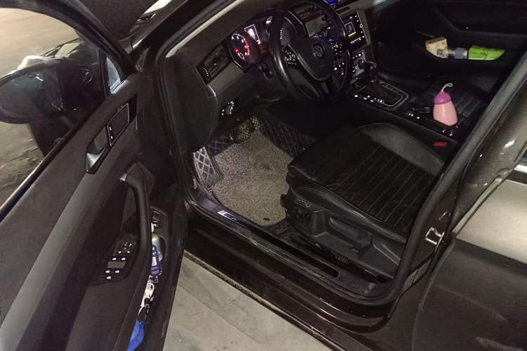 Used Volkswagen Variant 2018 380TSI Two-Wheel Drive Comfort Edition