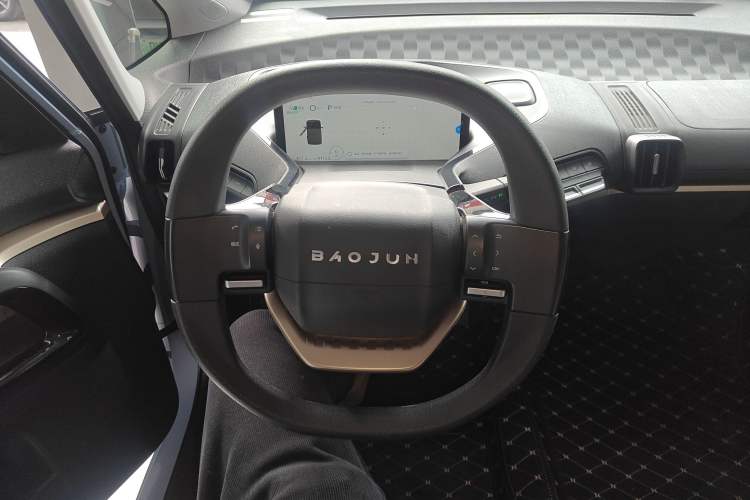 Used Baojun KiWi EV 2022 Artist Lite Edition Lithium Iron Phosphate
