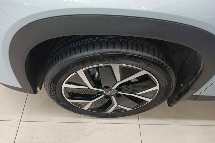 Used BYD Song L DM-i 2024 160km Beyond Edition Left Front Wheel Hub