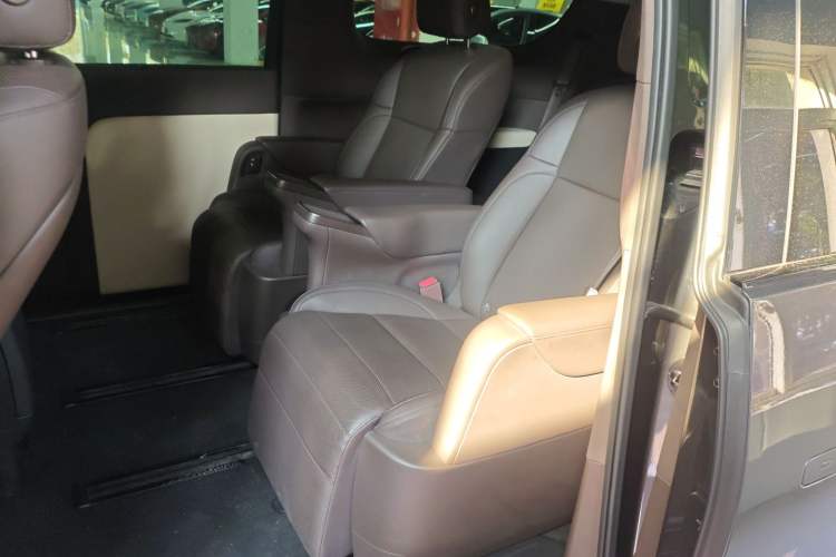 Used Li Auto MEGA 2024 Ultra Model Interior 4