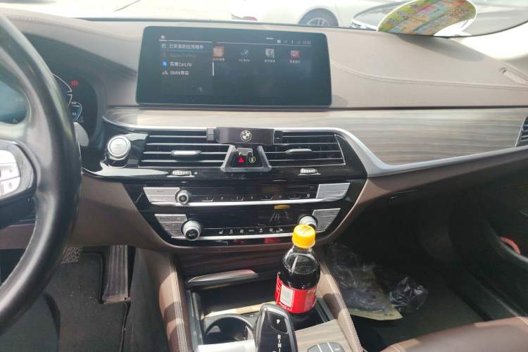 Used BMW 5 Series New Energy 2020 Mileage Upgrade Version 530Le Luxury Package Audio And AC Panel