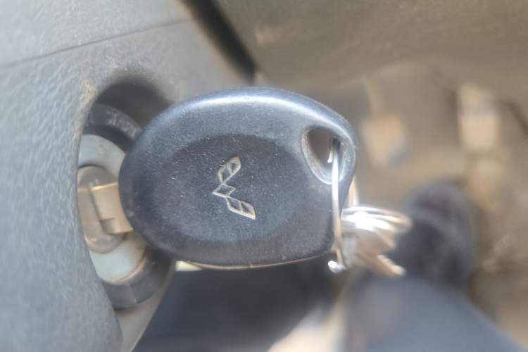 Used Wuling Zhiguang 2010 1.0L Base Version
