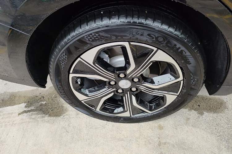Used Hongqi E-QM5 2023 Revised Version Basic Travel Edition
