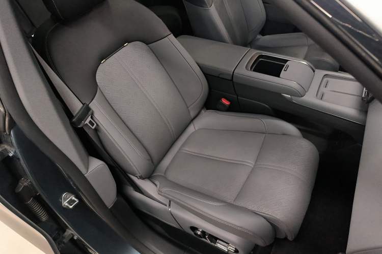 Used Zeekr 7X 2025 75 kWh Rear-Wheel Drive Intelligent Driving Version
