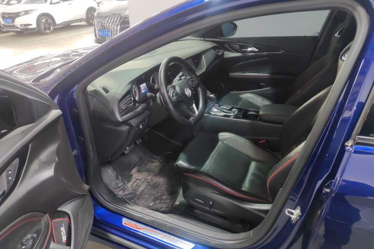 Used Buick Regal 2017 GS 28T Luxury Model
