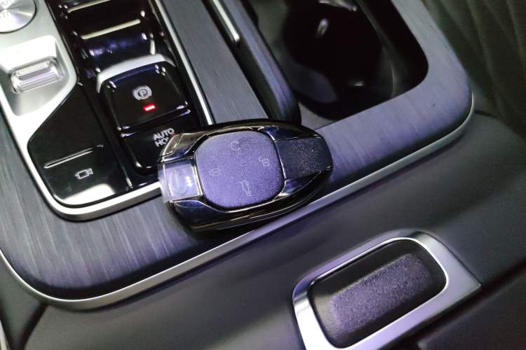 Used GAC Trumpchi GS8 2024 Linghang Series 2.0 TGDI Four-Wheel Drive Luxury Smart Connectivity Version Vehicle Key