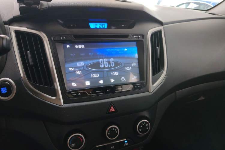 Used Hyundai ix25 2015 1.6L Automatic Two-Wheel Drive Smart GLS Trim
