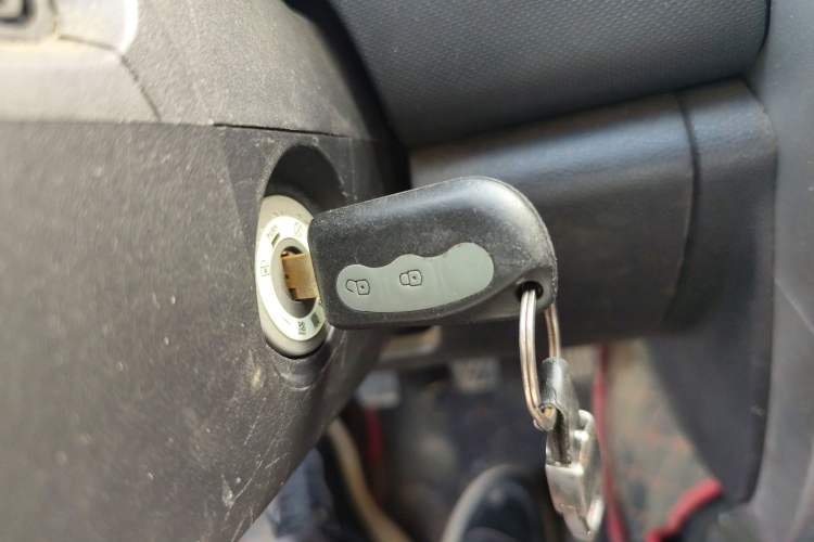 Used Changan CX20 2014 1.4L Manual Sunroof Navigation Version China V Standard