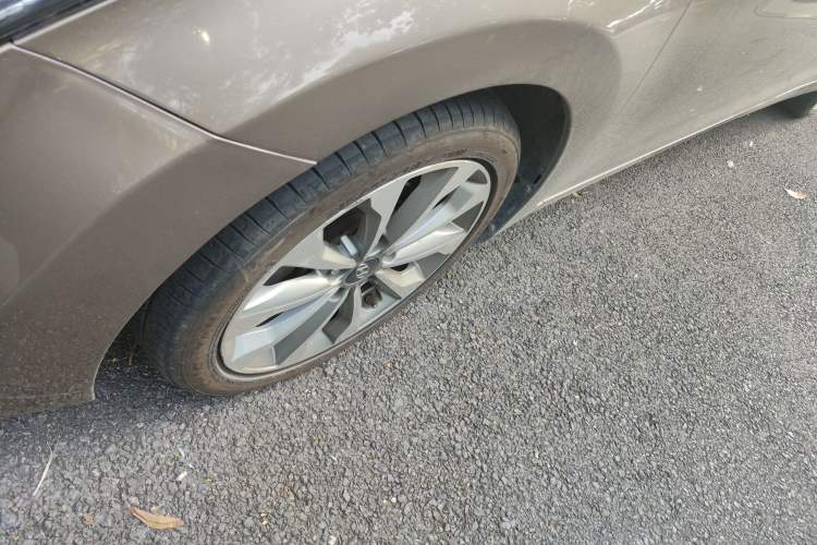 Used Hyundai Elantra (5th Generation / Langdong) 2016 1.6L Automatic Prestige Model Left Front Wheel Hub