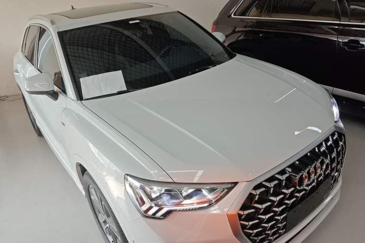 Used Audi Q3 2024 40 TFSI Fashion Dynamic Model