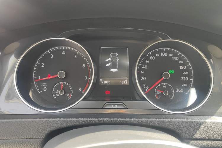 Used Volkswagen Golf 2017 230TSI Automatic Luxury Million-Vehicle Commemorative Edition