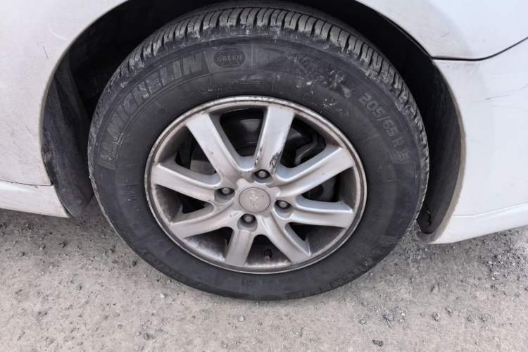 Used Chevrolet Epica 2012 1.8 Comfort Edition MT Right Front Wheel Hub