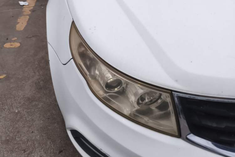 Used Geely Auto Vision 2015 1.3T Manual Luxury Model Right Front Headlight