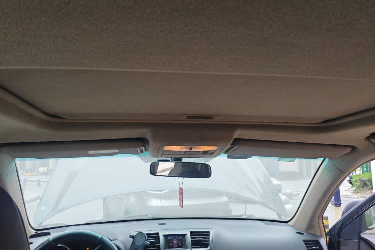 Used Toyota Highlander 2011 2.7L Two-Wheel Drive 7-Seater Luxury Navigation Edition
