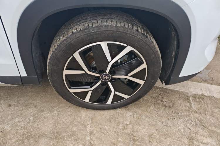 Used BYD Song L DM-i 2024 160km Beyond Edition Right Front Wheel Hub