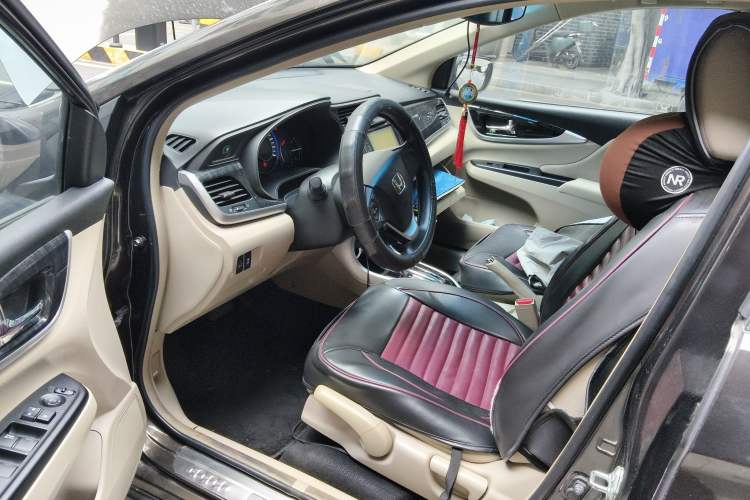 Used Honda Crider 2013 1.8L automatic luxury edition